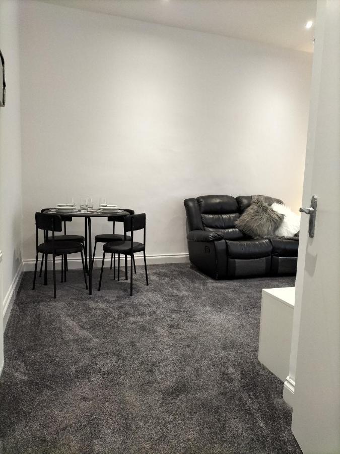 Maze Great Escape Apartment Ayr Exterior photo
