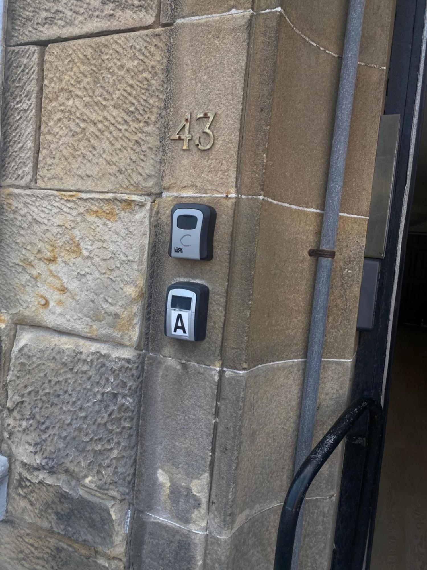 Maze Great Escape Apartment Ayr Exterior photo